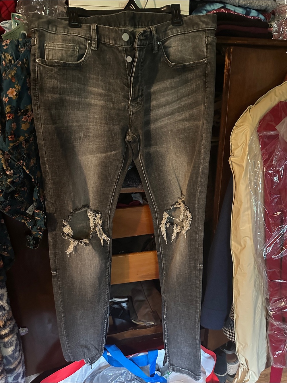mnml size 36 Men's Grey/black Distressed Skinny Jeans